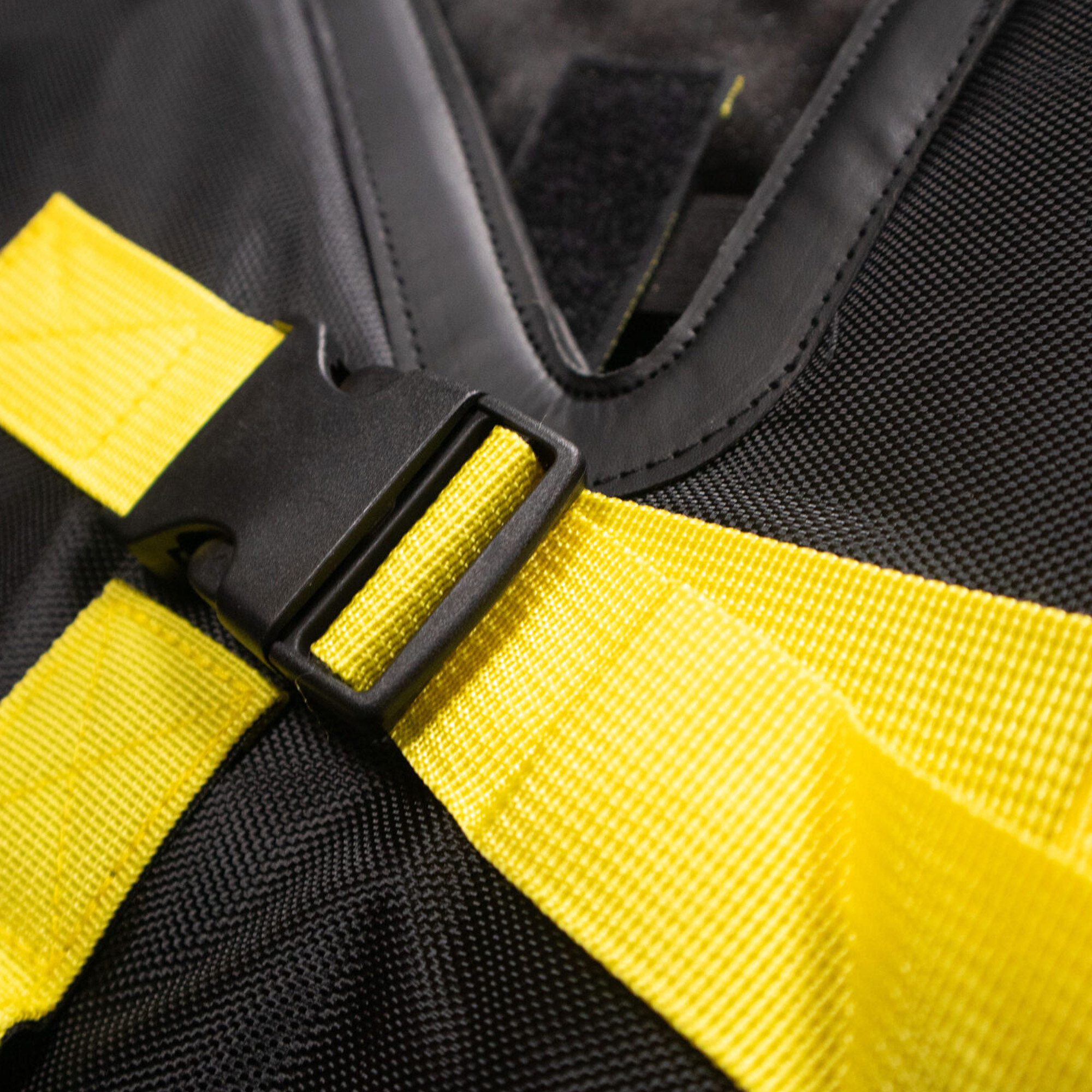 Fixing clip securing the Shokbox® Ride Rug inside the Pro case
